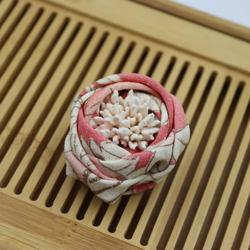 Broche pivoine - Yoake Bijoux