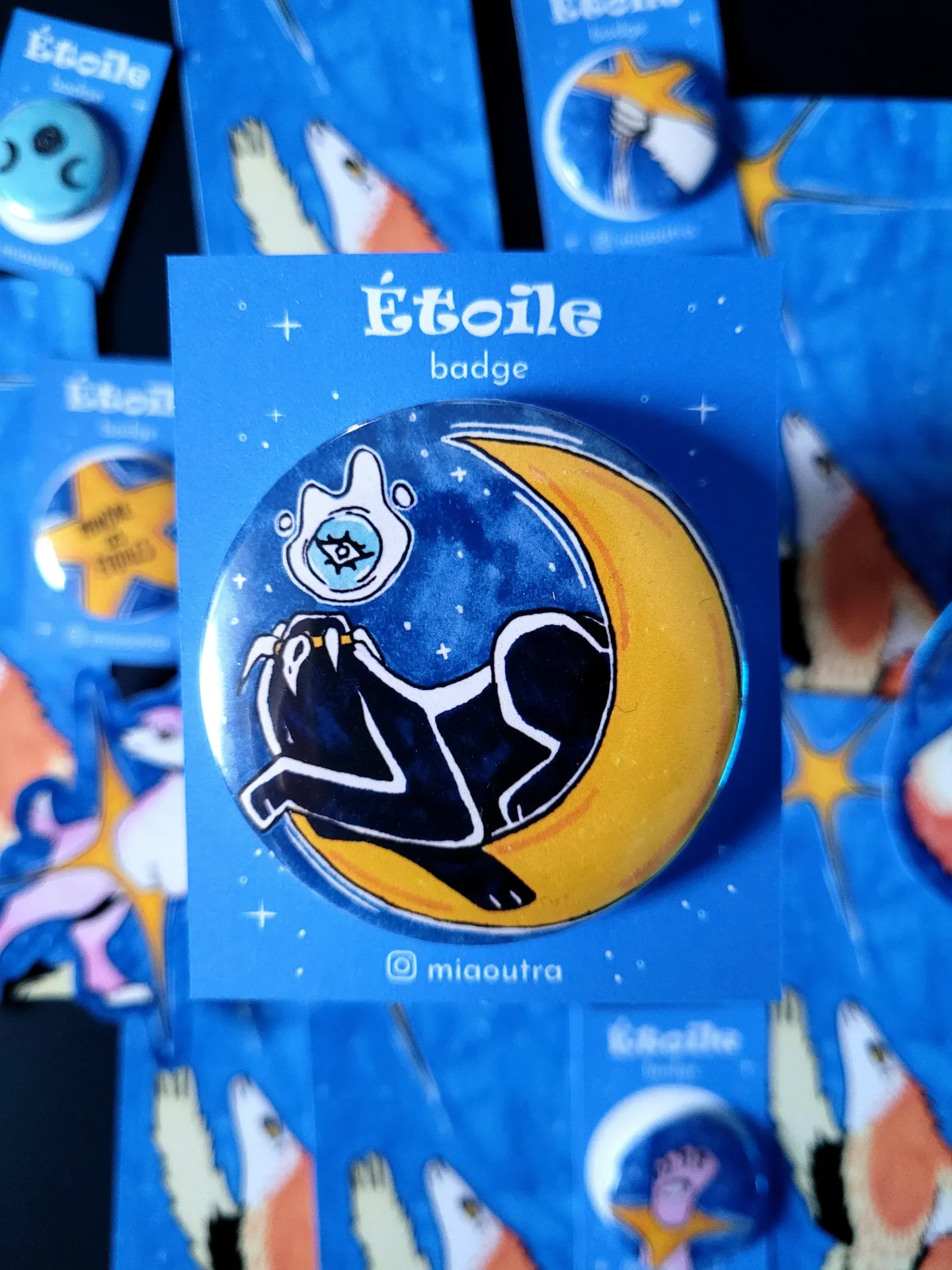 Badge 58mm - Sombraël, Divinité de la Lune et de la  Mort